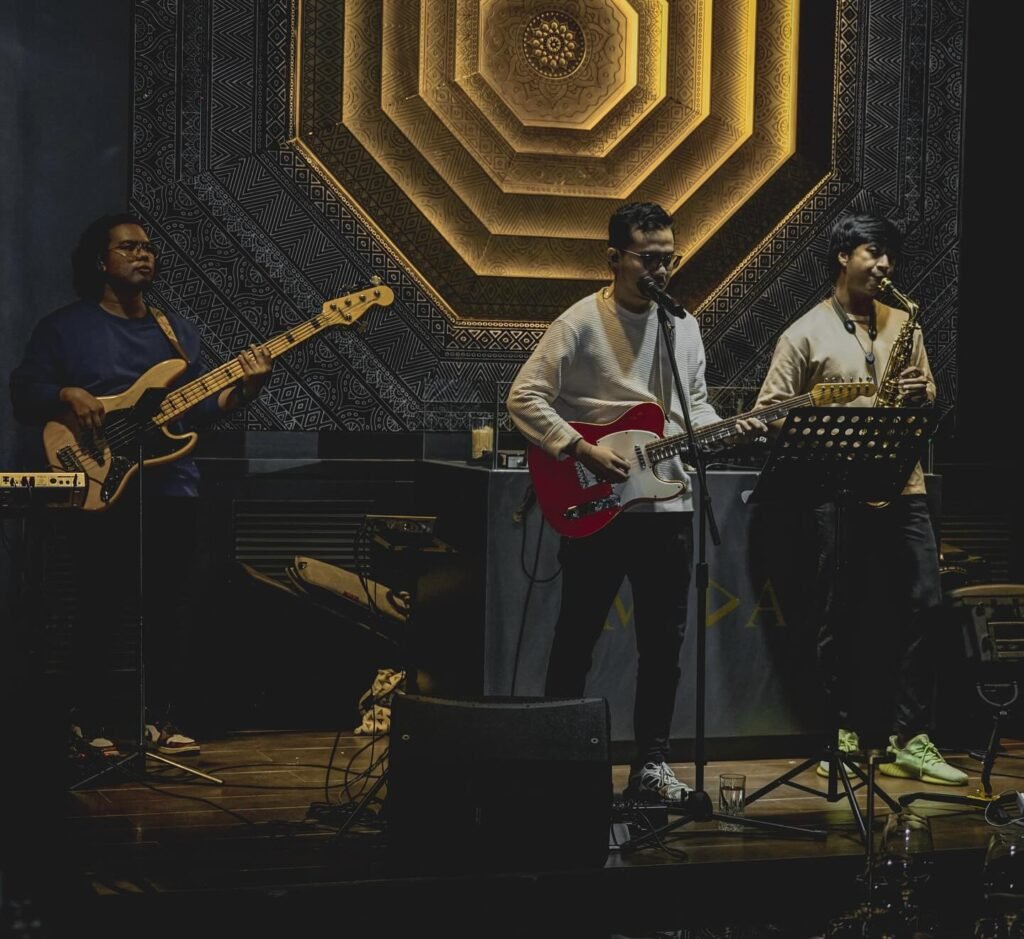 Fine dining di bali dengan music jazz, Midaz Bali